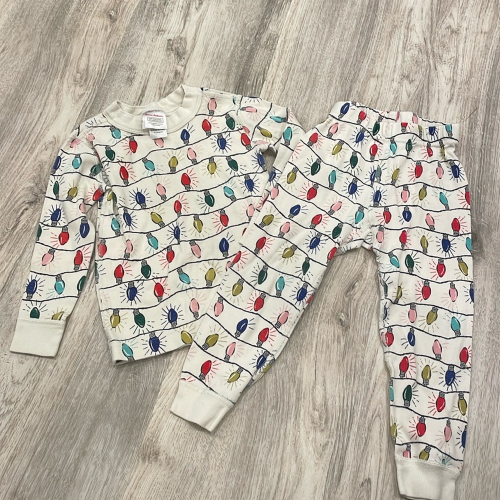 Hanna Andersson lights pajamas